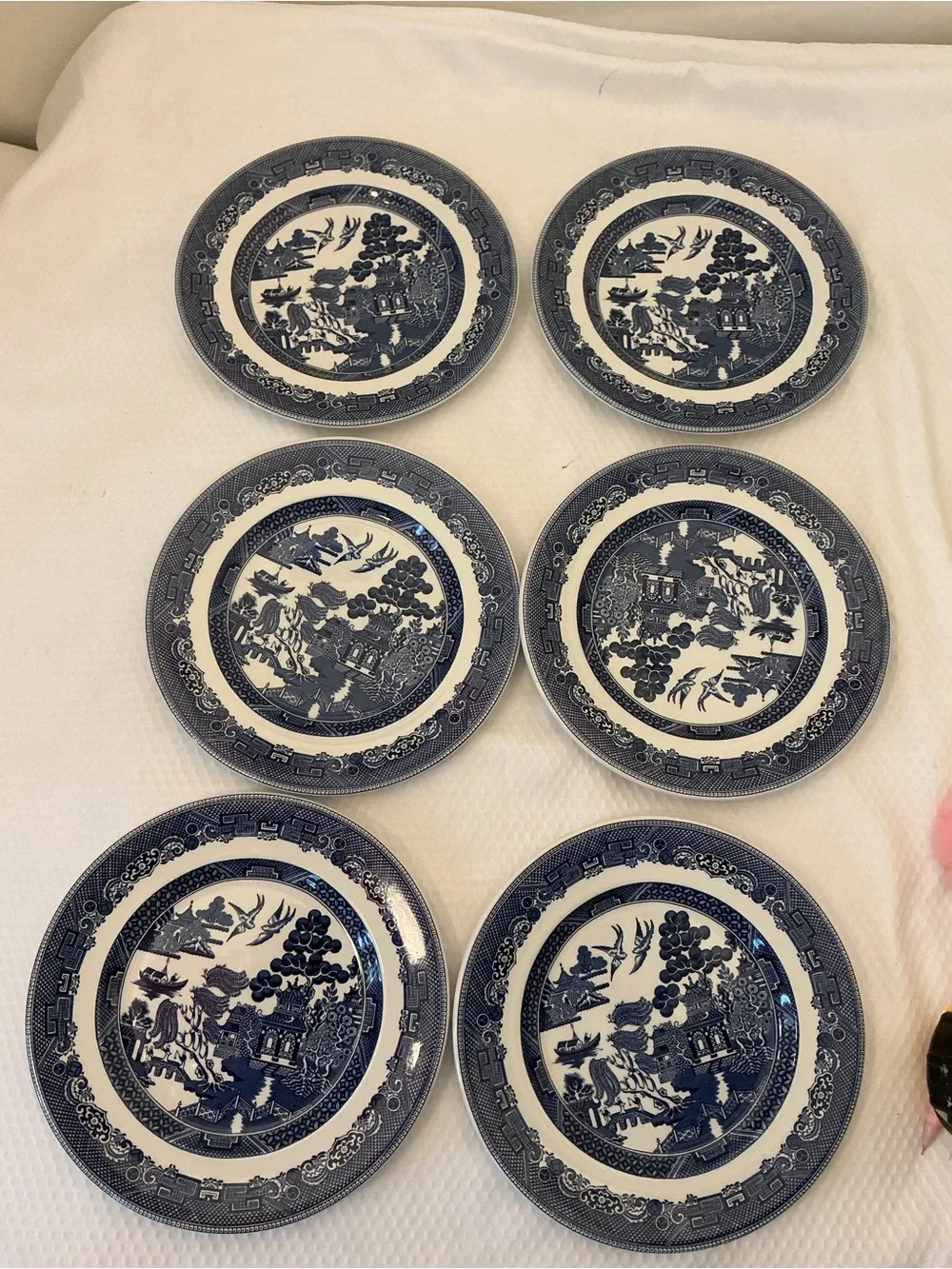 Johnson Brothers Blue and White Willow-Pattern Dinner Plates - Set of 6